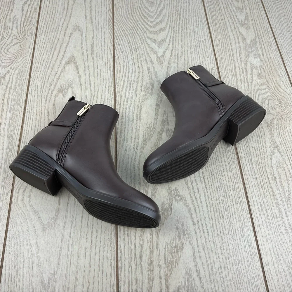 Tommy Hilfiger Women's Imiera Metal Logo Ankle Boots 7M Dark Brown $119 - Picture 4 of 8